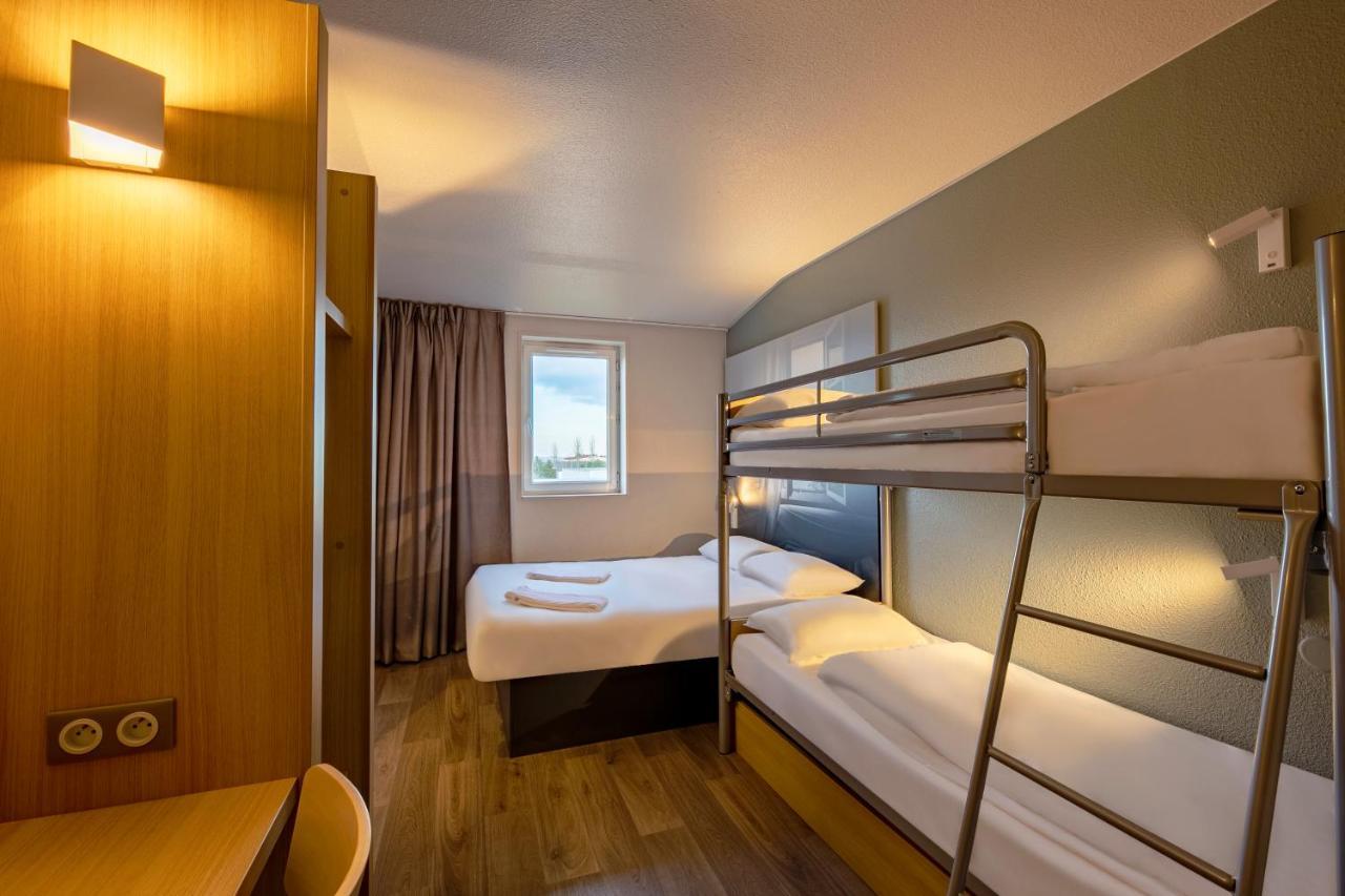 B&B Hôtel Poitiers 1 Futuroscope Chasseneuil-du-Poitou Esterno foto