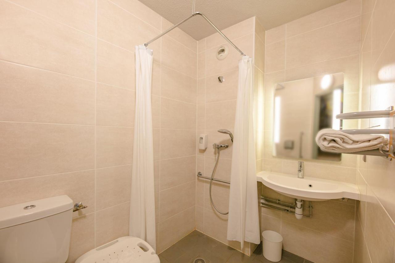 B&B Hôtel Poitiers 1 Futuroscope Chasseneuil-du-Poitou Esterno foto